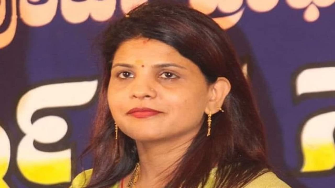 ಸತೀಶ್ ಸೈಲ್‌ ಟಿಕೆಟ್‌ ನೀಡಿದ್ದಕ್ಕೆ ಚೈತ್ರಾ ಗರಂ: ಕಾಂಗ್ರೆಸ್‌ನಲ್ಲಿ ಮತ್ತೊಂದು ಬಂಡಾಯ..!