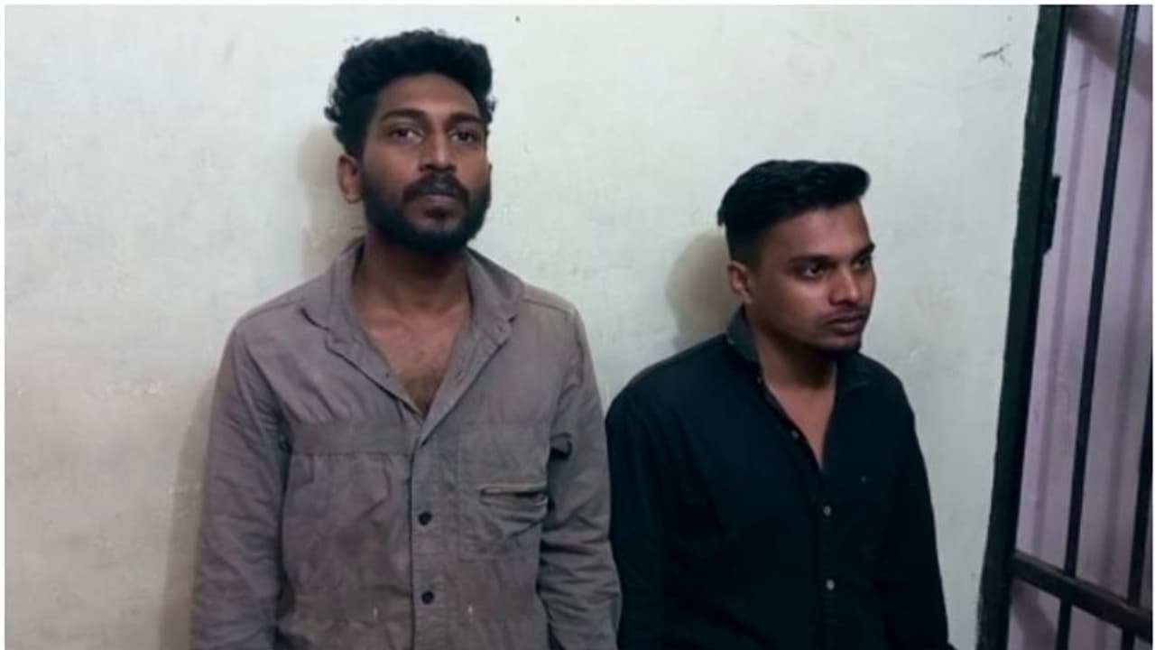 തിരുവനന്തപുരത്ത് വീണ്ടും ഗുണ്ടാഅക്രമണം, പള്ളിയിൽ നോമ്പുതുറ കഴിഞ്ഞിറങ്ങിയവരെയും കുത്തിവീഴ്ത്തി; പ്രതികൾ പിടിയിൽ തിരുവനന്തപുരത്ത് വീണ്ടും ഗുണ്ടാഅക്രമണം, പള്ളിയിൽ നോമ്പുതുറ കഴിഞ്ഞിറങ്ങിയവരെയും കുത്തിവീഴ്ത്തി; പ്രതികൾ പിടിയിൽ