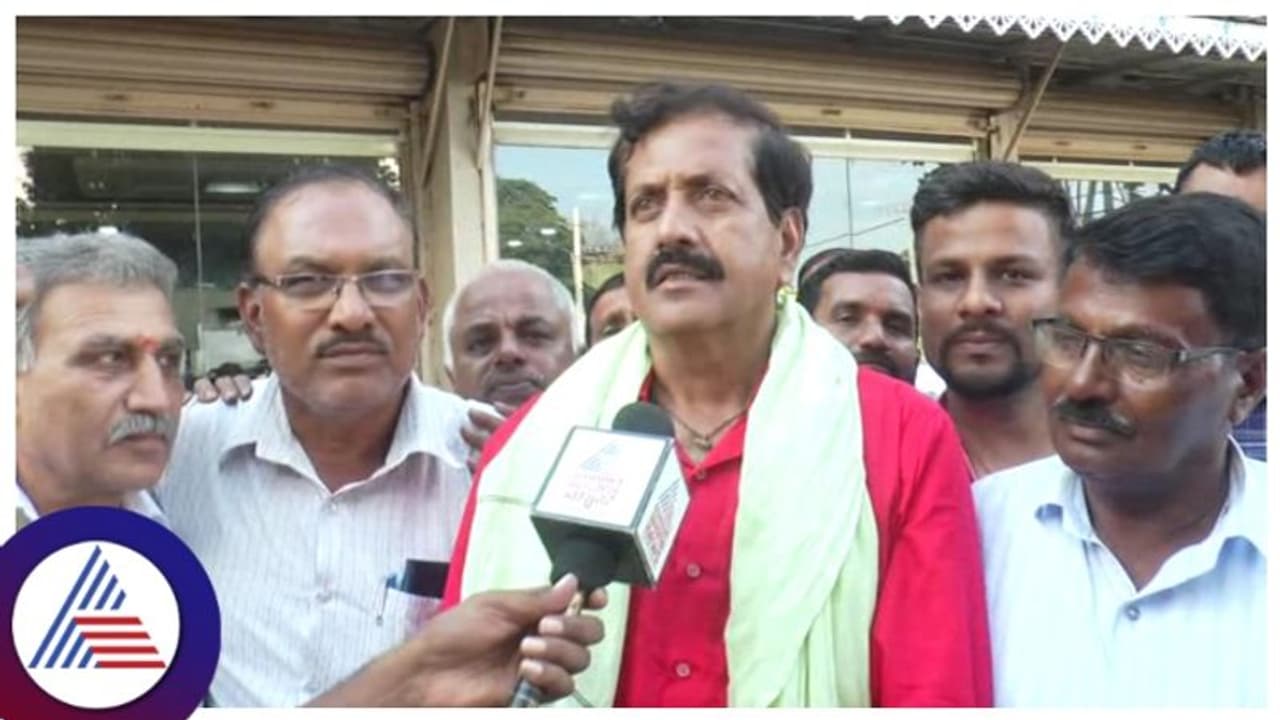 ಕೈ ಕೊಟ್ಟ ಕಾಂಗ್ರೆಸ್ಗೆ ಸೆಡ್ಡು ಹೊಡೆದ ವೈ.ಎಸ್.ವಿ. ದತ್ತಾ: ಪಕ್ಷೇತರ ಸ್ಪರ್ಧೆ ಬಗ್ಗೆ ಹೇಳಿದ್ದೇನು? ಕೈ ಕೊಟ್ಟ ಕಾಂಗ್ರೆಸ್ಗೆ ಸೆಡ್ಡು ಹೊಡೆದ ವೈ.ಎಸ್.ವಿ. ದತ್ತಾ: ಪಕ್ಷೇತರ ಸ್ಪರ್ಧೆ ಬಗ್ಗೆ ಹೇಳಿದ್ದೇನು?