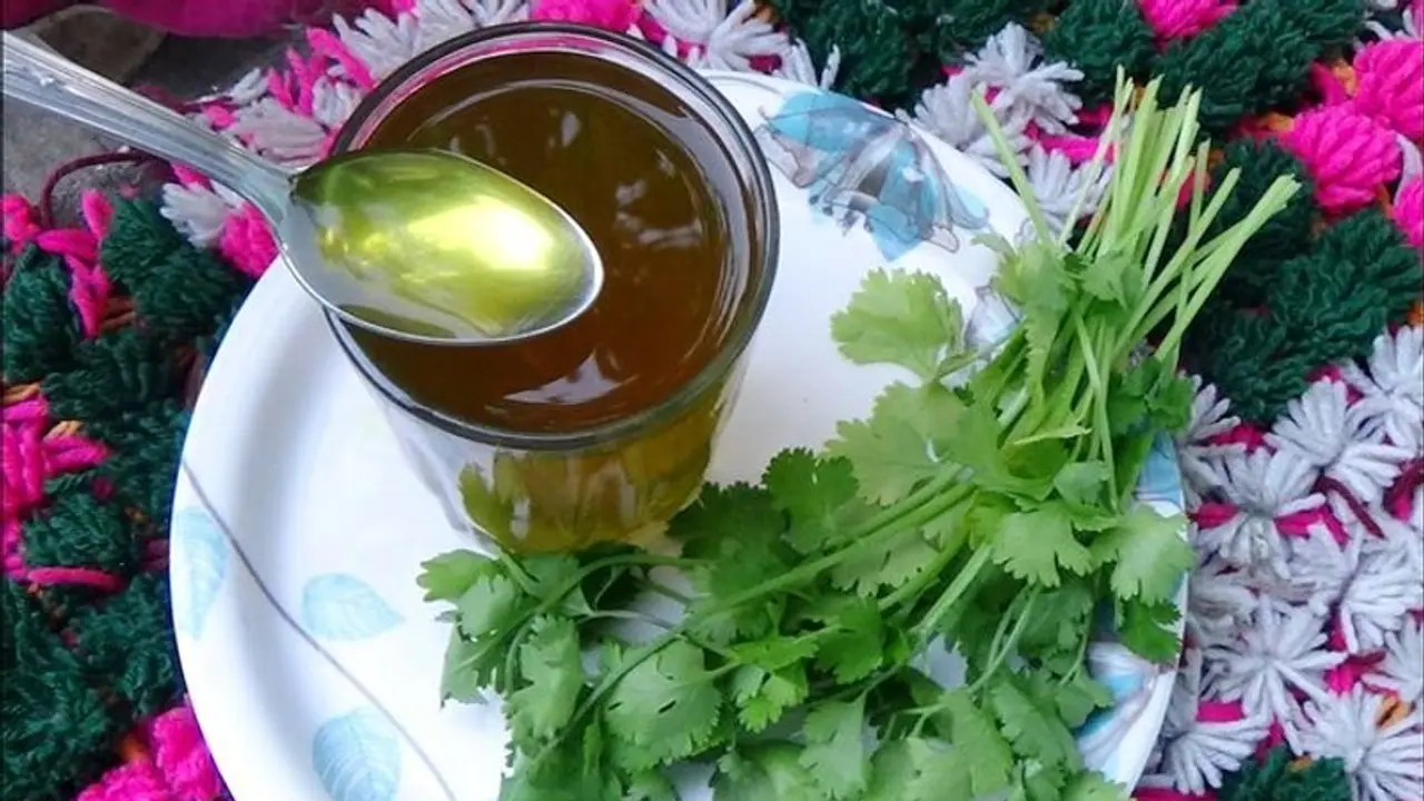 எப்போதும் இஞ்சி டீ தானா! என்று கேட்பவர்களுக்கு இப்படி ஒரு தடவ கொத்தமல்லி டீ செய்து கொடுங்க! 