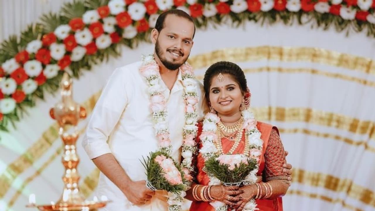 സംവിധായകന് ഉണ്ണി ഗോവിന്ദ്രാജ് വിവാഹിതനായി സംവിധായകന് ഉണ്ണി ഗോവിന്ദ്രാജ് വിവാഹിതനായി