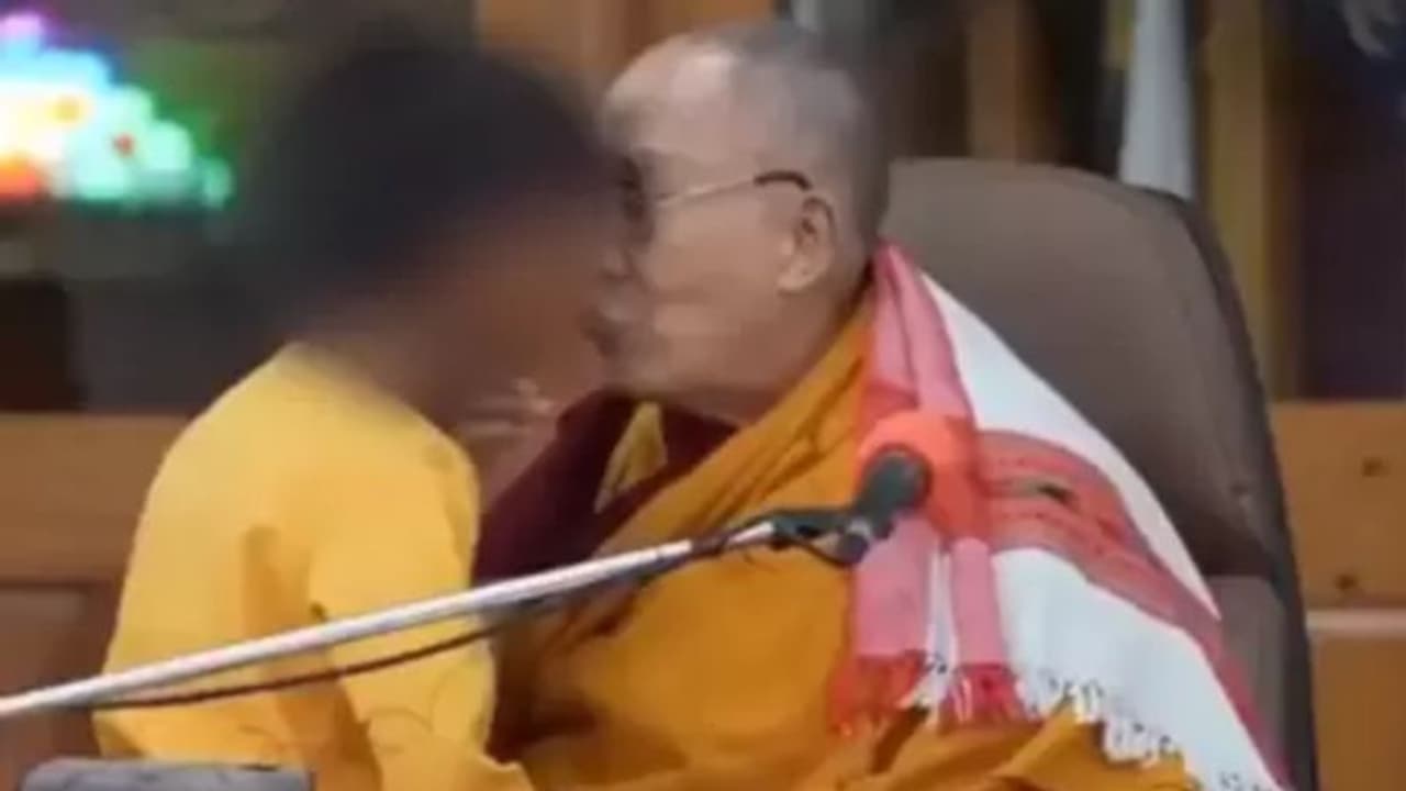വിവാദ ചുംബന വീഡിയോ: ഖേദം പ്രകടിപ്പിച്ച് ദലൈലാമ വിവാദ ചുംബന വീഡിയോ: ഖേദം പ്രകടിപ്പിച്ച് ദലൈലാമ