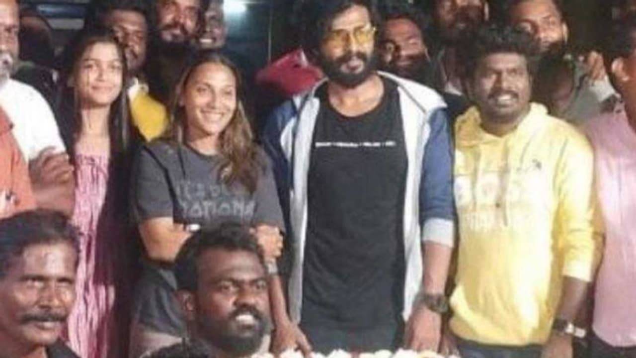 ഐശ്വര്യ രജനികാന്തിന്റെ 'ലാല് സലാം', ആദ്യ ഷെഡ്യൂള് പൂര്ത്തിയായി ഐശ്വര്യ രജനികാന്തിന്റെ 'ലാല് സലാം', ആദ്യ ഷെഡ്യൂള് പൂര്ത്തിയായി