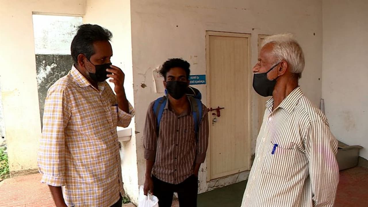 സർക്കാരിന്റെ സാമ്പത്തിക പ്രതിസന്ധി; അരിവാൾ രോഗികൾക്ക് ദുരിതം, മരുന്നും പെൻഷനും മുടങ്ങി സർക്കാരിന്റെ സാമ്പത്തിക പ്രതിസന്ധി; അരിവാൾ രോഗികൾക്ക് ദുരിതം, മരുന്നും പെൻഷനും മുടങ്ങി