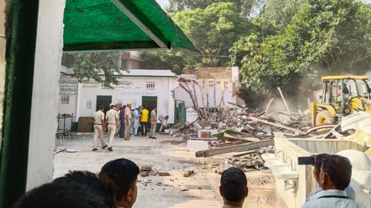 ಕೋಮುಗಲಭೆ ಆರೋಪಿಗಳ 15 ಅಕ್ರಮ ಮನೆ ಮೇಲೆ ಬುಲ್ಡೋಜರ್ ಹತ್ತಿಸಿದ ಹರ್ಯಾಣ ಸರ್ಕಾರ!