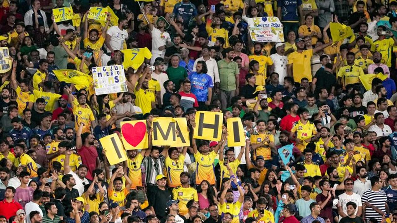 ಐಪಿಎಲ್ ಪಂದ್ಯದಿಂದ 2 ಕೋಟಿ ರೂ ಜಾಕ್ಪಾಟ್, ರಾತ್ರೋರಾತ್ರಿ ಕೋಟ್ಯಾಧೀಶನಾದ ಕೂಲಿ ಕಾರ್ಮಿಕ! ಐಪಿಎಲ್ ಪಂದ್ಯದಿಂದ 2 ಕೋಟಿ ರೂ ಜಾಕ್ಪಾಟ್, ರಾತ್ರೋರಾತ್ರಿ ಕೋಟ್ಯಾಧೀಶನಾದ ಕೂಲಿ ಕಾರ್ಮಿಕ!