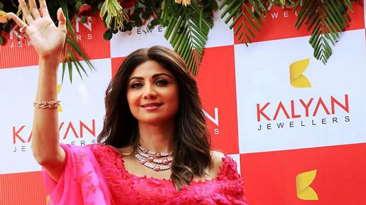 'No proof of obscenity': Mumbai court dismisses Shilpa Shetty in Richard Gere kissing case 'No proof of obscenity': Mumbai court dismisses Shilpa Shetty in Richard Gere kissing case