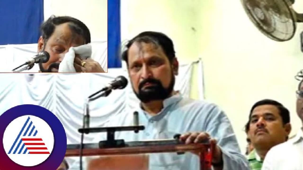 ಕೊಟ್ಟ ಮಾತು ಉಳಿಸಿಕೊಳ್ಳದೇ ಮೋಸ ಮಾಡಿದ ನಾಯಕರು: ಟಿಕೆಟ್ ಕೈತಪ್ಪಿದ್ದಕ್ಕೆ ಲಕ್ಷ್ಮಣ ಸವದಿ ಕಣ್ಣೀರು! 