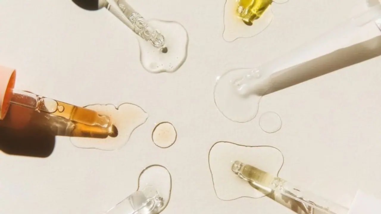 Retinol and Vitamin C to Salicylic Acid and Retinol SPOT these 5 combinations that can harm your skin Retinol and Vitamin C to Salicylic Acid and Retinol SPOT these 5 combinations that can harm your skin