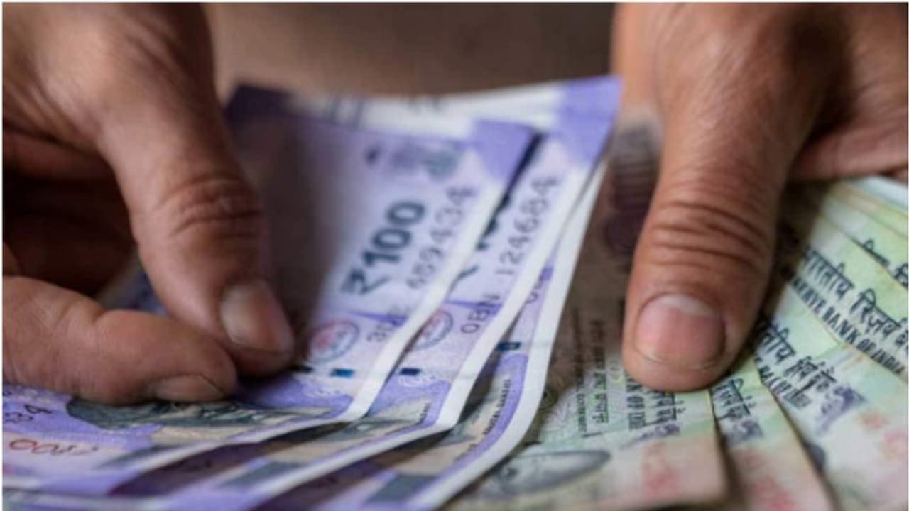 ക്ഷേമപെൻഷൻ വൈകുന്നതിൽ പ്രതിഷേധവുമായി സിപിഐ; എത്രയും വേ​ഗം നൽകുമെന്ന് മുഖ്യമന്ത്രി