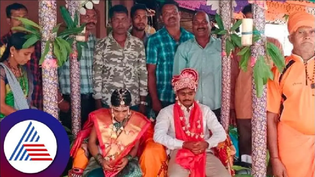ಅಂಕೋಲಾದಲ್ಲೊಂದು ವಿಚಿತ್ರ ಮದುವೆ: ವರ 25ಕಿಮೀ ನಡೆದು ಬಂದರೆ, ವಧು 10 ಕಿಮೀ ನಡೆದು ಬಂದಳು! 