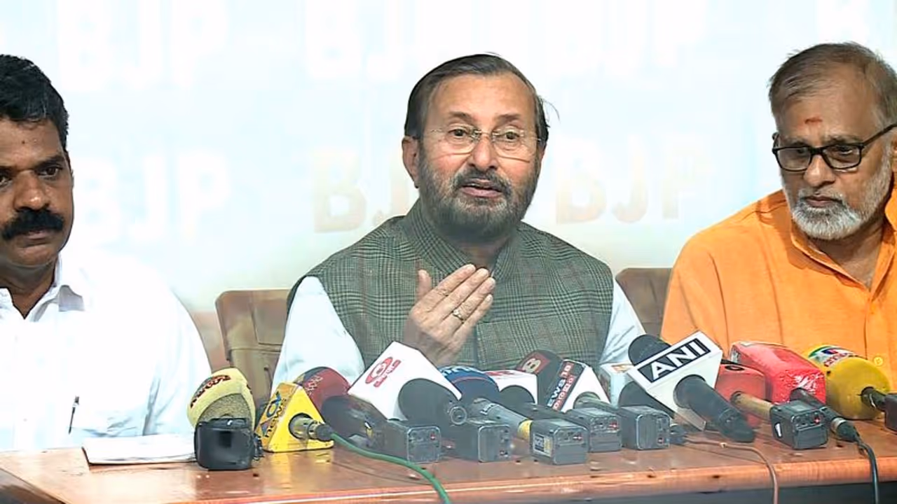 'Involved in several corruption cases'; BJP hits out at Kerala CM Pinarayi Vijayan 'Involved in several corruption cases'; BJP hits out at Kerala CM Pinarayi Vijayan