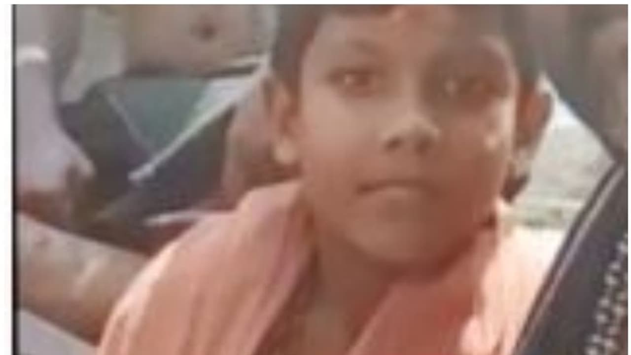 കുടുംബത്തോടൊപ്പം വിനോദ യാത്രയ്ക്കെത്തി; അതിരപ്പിള്ളിയിൽ എട്ട് വയസുകാരൻ മുങ്ങി മരിച്ചു കുടുംബത്തോടൊപ്പം വിനോദ യാത്രയ്ക്കെത്തി; അതിരപ്പിള്ളിയിൽ എട്ട് വയസുകാരൻ മുങ്ങി മരിച്ചു