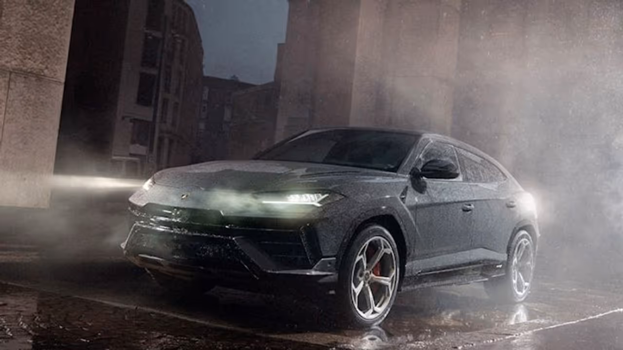 Lamborghini Urus S launched in India, priced at Rs 4.18 crore; Check all details Lamborghini Urus S launched in India, priced at Rs 4.18 crore; Check all details