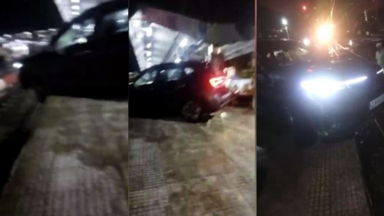 വൻ സുരക്ഷാവീഴ്ച; റെയിൽവേ പ്ലാറ്റ്ഫോമിലേക്ക് കുതിച്ചെത്തി എസ് യു വി വൻ സുരക്ഷാവീഴ്ച; റെയിൽവേ പ്ലാറ്റ്ഫോമിലേക്ക് കുതിച്ചെത്തി എസ് യു വി