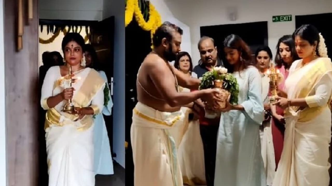 പുതിയ വീടിന്റെ പാലുകാച്ചൽ ചടങ്ങിന്റെ വിശേഷങ്ങൾ പങ്കുവെച്ച് മഞ്ജു പിള്ള പുതിയ വീടിന്റെ പാലുകാച്ചൽ ചടങ്ങിന്റെ വിശേഷങ്ങൾ പങ്കുവെച്ച് മഞ്ജു പിള്ള