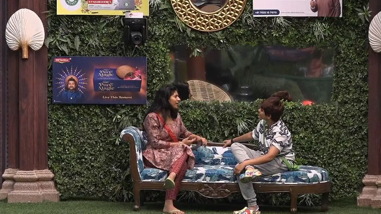 നിനക്കെന്നോട് പ്രേമം ആണോ? ; അഞ്ജൂസിനോട് തുറന്ന് ചോദിച്ച് റെനീഷ.!