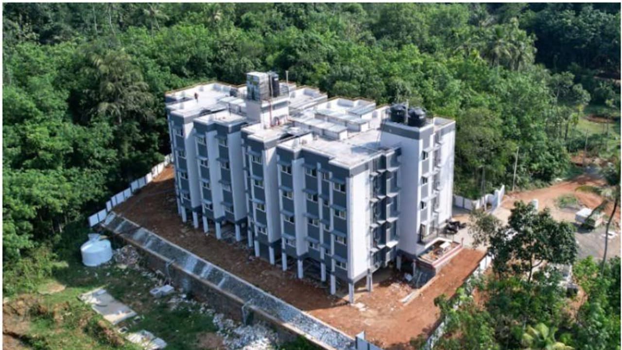 കരിമണ്ണൂര് ലൈഫ് സമുച്ചയ നിര്മ്മാണം; കോടികളുടെ അഴിമതി ആരോപിച്ച് യുഡിഎഫ് കരിമണ്ണൂര് ലൈഫ് സമുച്ചയ നിര്മ്മാണം; കോടികളുടെ അഴിമതി ആരോപിച്ച് യുഡിഎഫ്