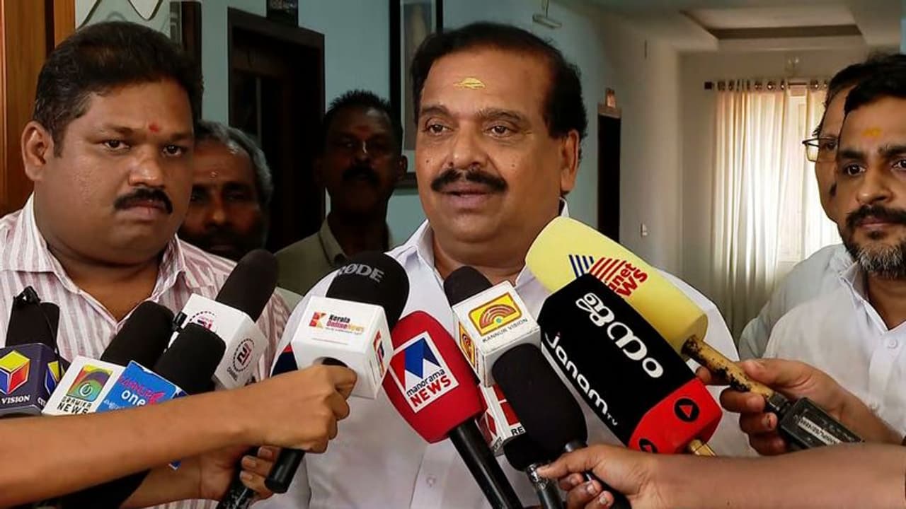 വന്ദേ ഭാരത്: മുഖ്യമന്ത്രിയുടെ പ്രഖ്യാപനം വായ്ത്താരി, പ്രധാനമന്ത്രിയുടേത് യാഥാർത്ഥ്യമാകും: പികെ കൃഷ്ണദാസ് വന്ദേ ഭാരത്: മുഖ്യമന്ത്രിയുടെ പ്രഖ്യാപനം വായ്ത്താരി, പ്രധാനമന്ത്രിയുടേത് യാഥാർത്ഥ്യമാകും: പികെ കൃഷ്ണദാസ്