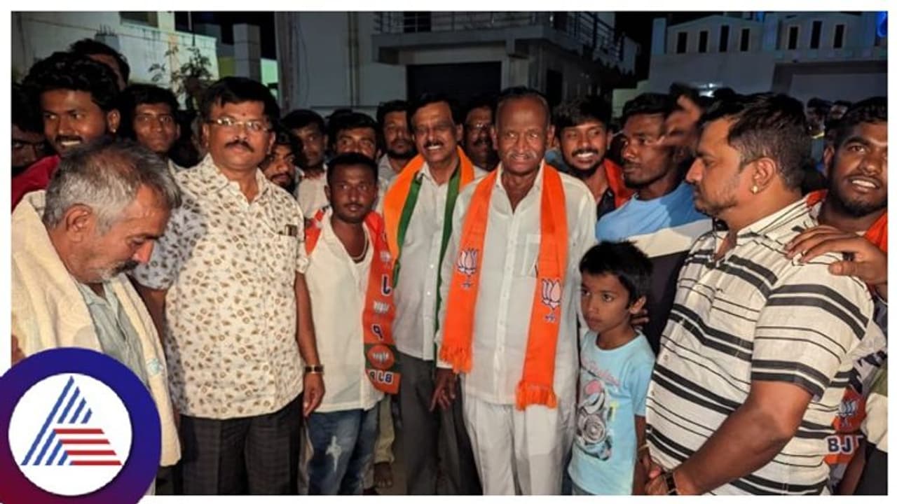 ಶಾಸಕ ಶರತ್ ಬಚ್ಚೇಗೌಡ ಓರ್ವ ಗುಳ್ಳೆನರಿ: ಎಂಟಿಬಿ ನಾಗರಾಜ್ ಶಾಸಕ ಶರತ್ ಬಚ್ಚೇಗೌಡ ಓರ್ವ ಗುಳ್ಳೆನರಿ: ಎಂಟಿಬಿ ನಾಗರಾಜ್