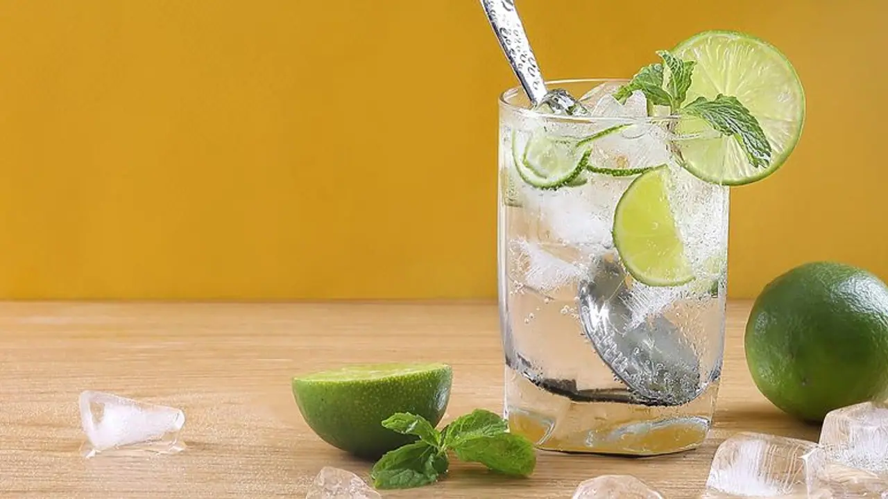 రోజూ నిమ్మరసం తాగితే ఏమౌతుందో తెలుసా? రోజూ నిమ్మరసం తాగితే ఏమౌతుందో తెలుసా?