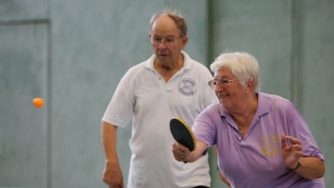 പാർക്കിൻസൺ രോഗത്തിൽ നിന്നും രക്ഷനേടാൻ ടേബിൾ ടെന്നീസ് ശീലമാക്കി 69 കാരി പാർക്കിൻസൺ രോഗത്തിൽ നിന്നും രക്ഷനേടാൻ ടേബിൾ ടെന്നീസ് ശീലമാക്കി 69 കാരി