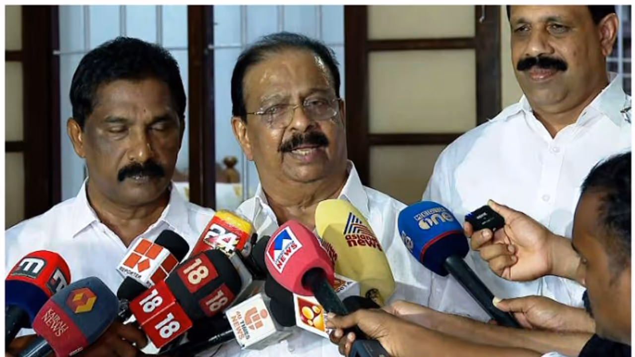 കുറ്റാരോപിതരെ രക്ഷിക്കാന് സകല നാണംകെട്ട കളികളും സിപിഎം കളിക്കുന്നു: കെ സുധാകരന് കുറ്റാരോപിതരെ രക്ഷിക്കാന് സകല നാണംകെട്ട കളികളും സിപിഎം കളിക്കുന്നു: കെ സുധാകരന്