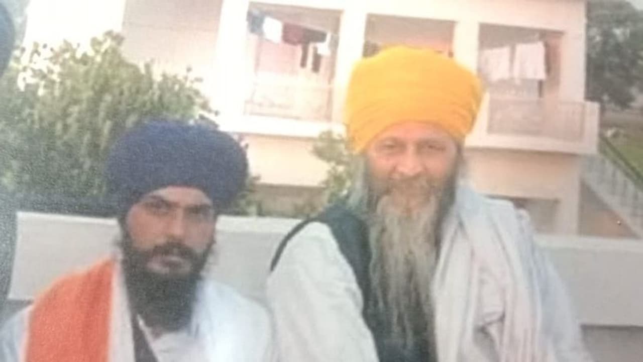 అమృత్ పాల్ సింగ్ ప్ర‌ధాన అనుచరుడు జోగా సింగ్ అరెస్టు