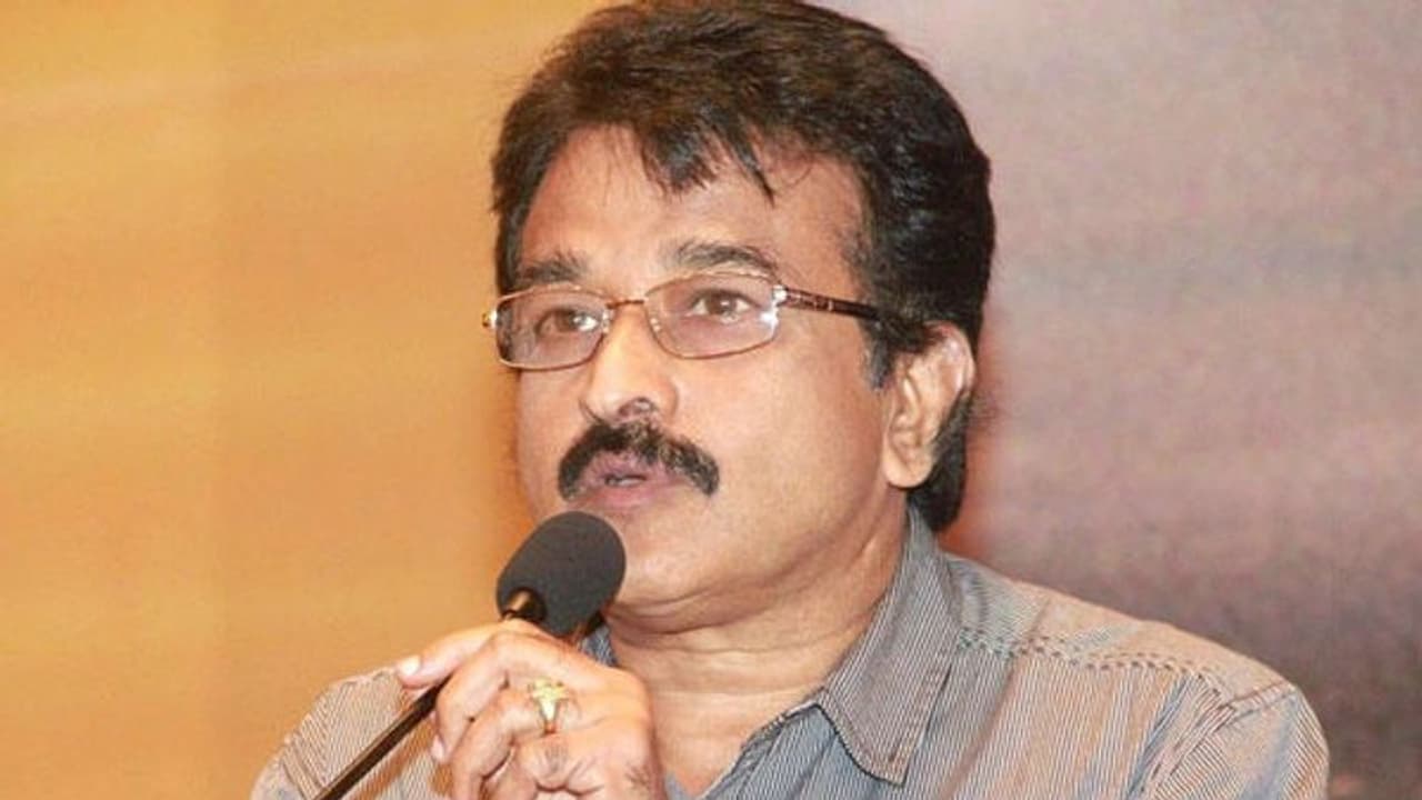 தயாரிப்பாளர் சங்கத் தலைவர் பதவி விலக வேண்டும்! கே ஆர் பரபரப்பு அறிக்கை! தயாரிப்பாளர் சங்கத் தலைவர் பதவி விலக வேண்டும்! கே ஆர் பரபரப்பு அறிக்கை!