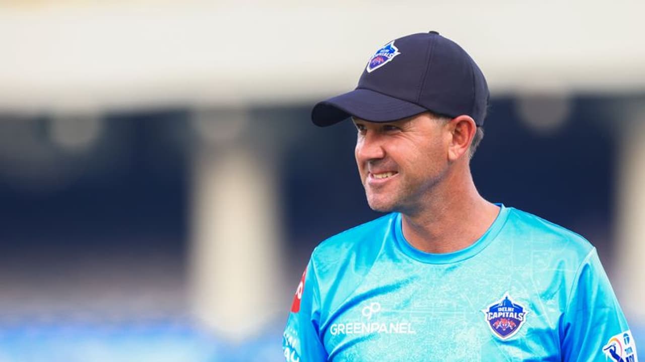 അടിമുടി മാറ്റത്തിനൊരുങ്ങി ഡല്ഹി കാപിറ്റല്സ്! റിക്കി പോണ്ടിംഗ് ഉള്പ്പെടെ പലര്ക്കും സ്ഥാനം നഷ്ടമായേക്കും അടിമുടി മാറ്റത്തിനൊരുങ്ങി ഡല്ഹി കാപിറ്റല്സ്! റിക്കി പോണ്ടിംഗ് ഉള്പ്പെടെ പലര്ക്കും സ്ഥാനം നഷ്ടമായേക്കും