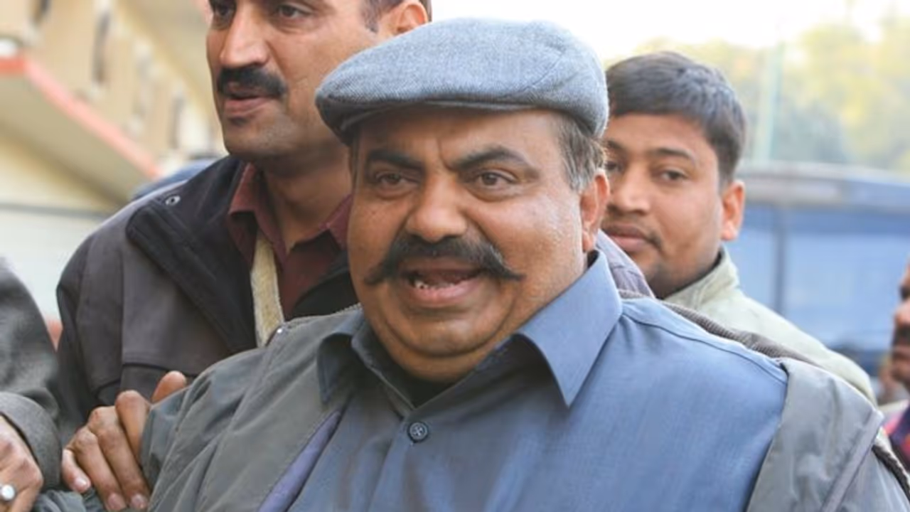 Atiq Ahmed murder: UP Police find blood stains, knife at slain gangster's office in Prayagraj