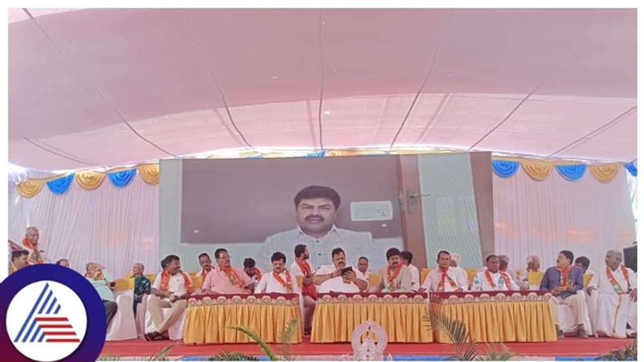 ಸಿ.ಟಿ.ರವಿ ಲಿಂಗಾಯುತ ವಿರೋಧಿ ಹೇಳಿಕೆ ವೈರಲ್: ಡ್ಯಾಮೇಜ್ ಬಿಜೆಪಿ ಪರದಾಟ ಸಿ.ಟಿ.ರವಿ ಲಿಂಗಾಯುತ ವಿರೋಧಿ ಹೇಳಿಕೆ ವೈರಲ್: ಡ್ಯಾಮೇಜ್ ಬಿಜೆಪಿ ಪರದಾಟ