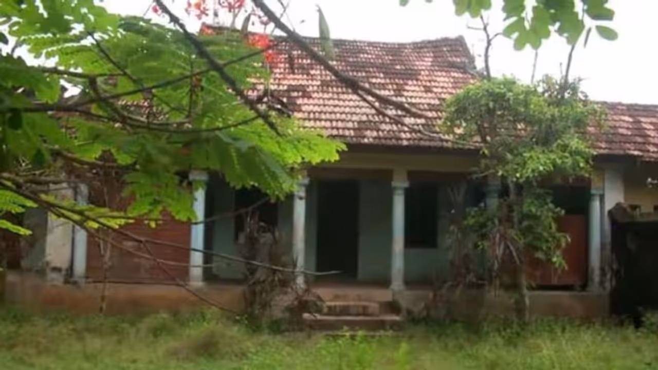 കൂടംതറവാട്ടിലെ ദുരൂഹമരണം: വീണ്ടും ട്വിസ്റ്റ്, സഹദേവനും മരുമകനും കൂറുമാറി, നുണപരിശോധനയ്ക്ക് സമ്മതമല്ല കൂടംതറവാട്ടിലെ ദുരൂഹമരണം: വീണ്ടും ട്വിസ്റ്റ്, സഹദേവനും മരുമകനും കൂറുമാറി, നുണപരിശോധനയ്ക്ക് സമ്മതമല്ല