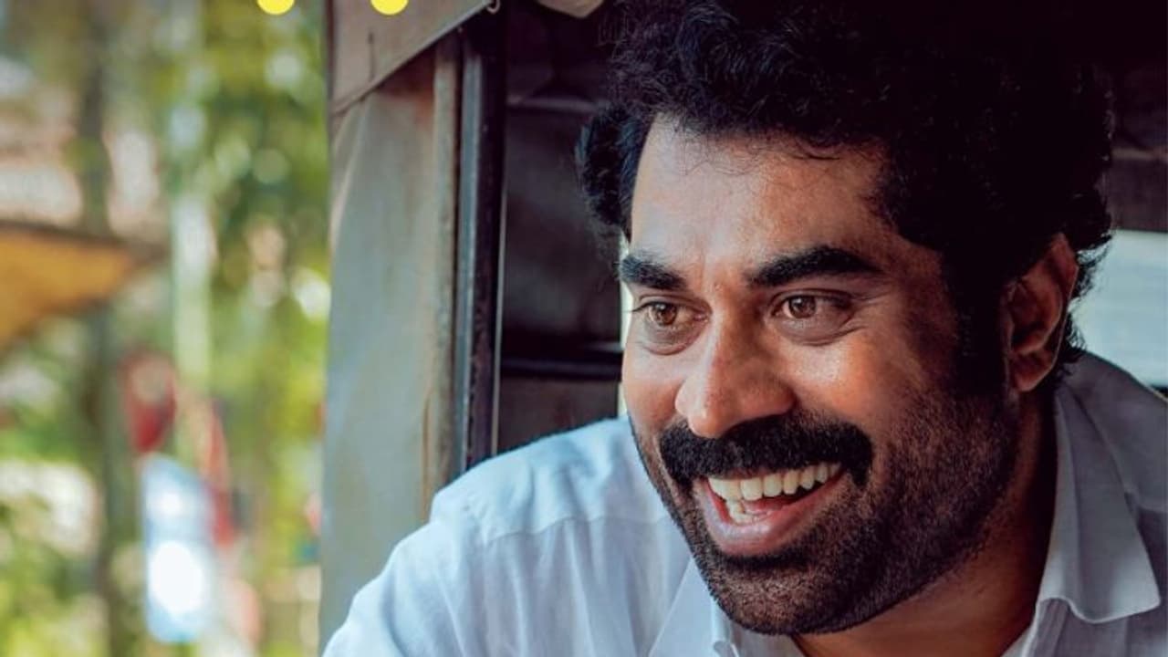 വിഷുവും കടന്ന് പെരുന്നാളിലേക്ക് 'മദനോത്സവം', മികച്ച പ്രതികരണം നേടി സുരാജ് വെഞ്ഞാറമൂട് ചിത്രം വിഷുവും കടന്ന് പെരുന്നാളിലേക്ക് 'മദനോത്സവം', മികച്ച പ്രതികരണം നേടി സുരാജ് വെഞ്ഞാറമൂട് ചിത്രം