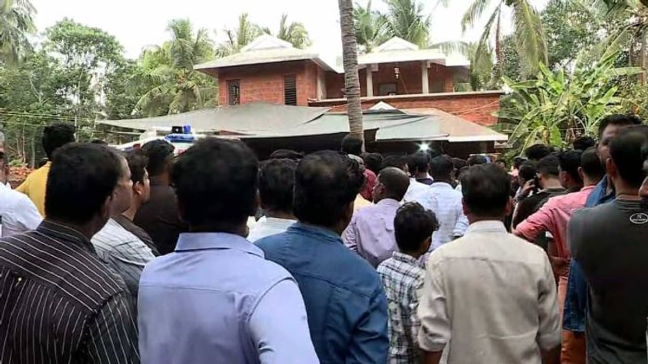 ദുബായിൽ തീ പിടിത്തത്തിൽ മരിച്ച ദമ്പതികളുടെ മൃതദേഹം വീട്ടിൽ എത്തിച്ചു