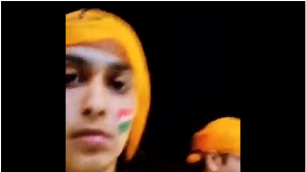 'മുഖത്ത് ദേശീയ പതാക ചിത്രത്തിന്റെ പെയിന്റ്, സുവര്‍ണ ക്ഷേത്രത്തില്‍ പ്രവേശനം നിഷേധിച്ചു'; ഖേദപ്രകടനം, വിശദീകരണം