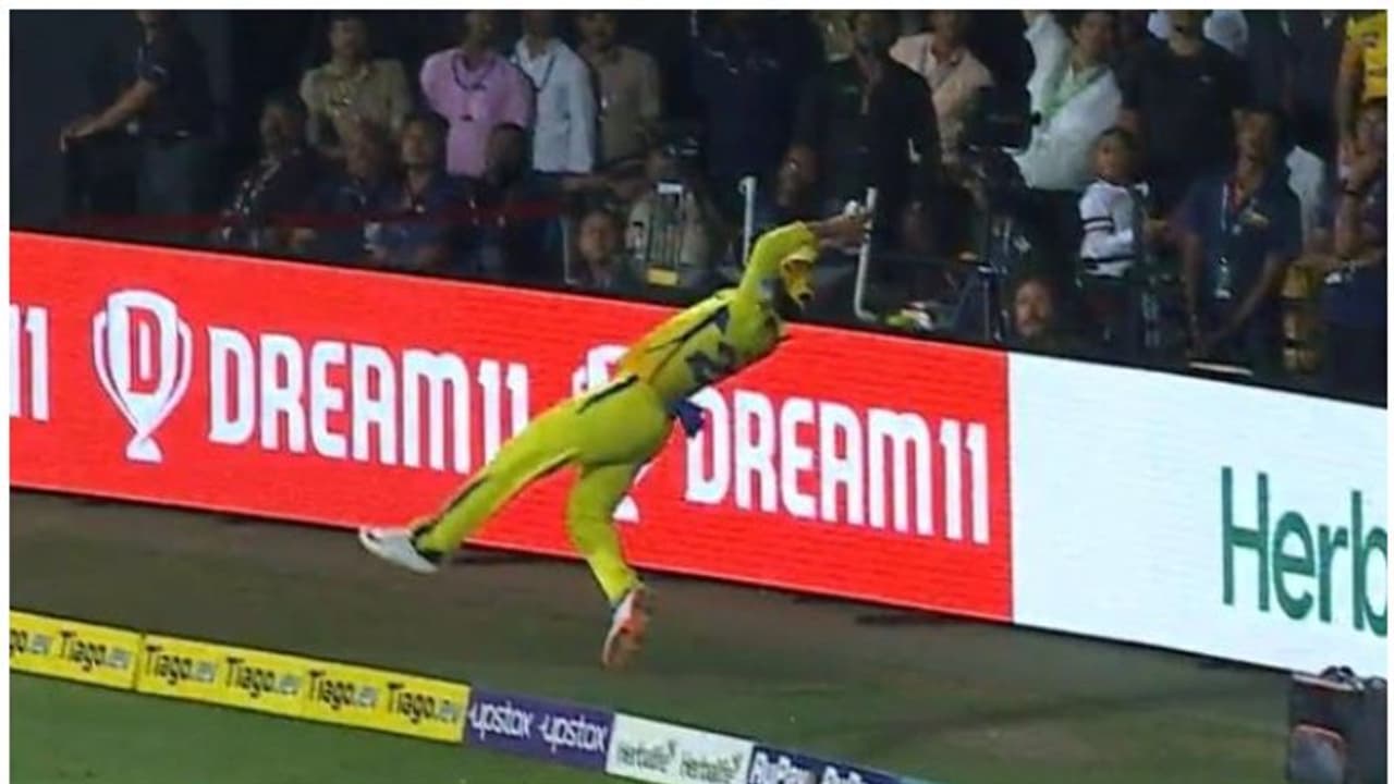 ഇനിയും വളഞ്ഞാല്‍ അജിന്‍ക്യ രഹാനെയുടെ നടുവൊടിയും! ബൗണ്ടറി ലൈനില്‍ അതിസാഹസിക സേവ് വീഡിയോ