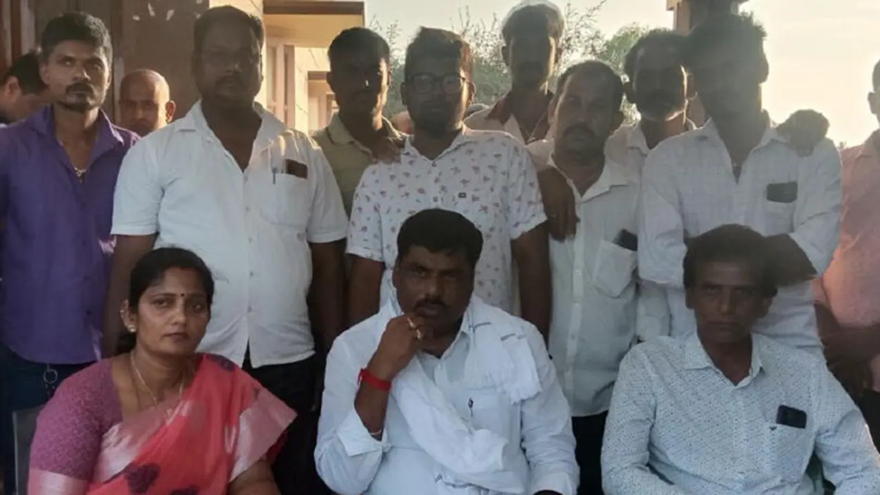 ಬಂಡಾಯ ಕಾಂಗ್ರೆಸ್ ಅಭ್ಯರ್ಥಿಯಾಗಿ ಗೋಪಿಕೃಷ್ಣ ಕಣಕ್ಕೆ: ಸಿದ್ದರಾಮಯ್ಯ ವಿರುದ್ದ ಕಿಡಿ ಬಂಡಾಯ ಕಾಂಗ್ರೆಸ್ ಅಭ್ಯರ್ಥಿಯಾಗಿ ಗೋಪಿಕೃಷ್ಣ ಕಣಕ್ಕೆ: ಸಿದ್ದರಾಮಯ್ಯ ವಿರುದ್ದ ಕಿಡಿ