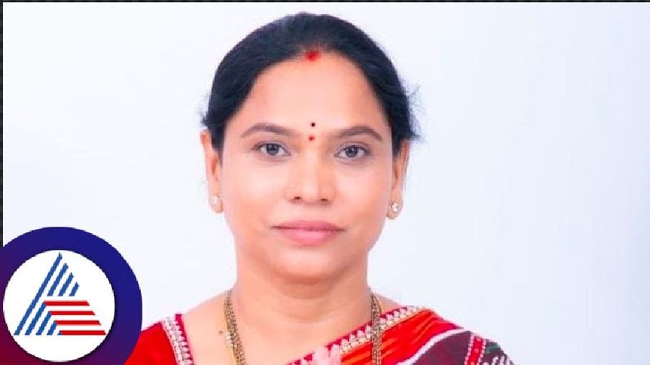 ಜನಾರ್ದನರೆಡ್ಡಿ ಪತ್ನಿ ₹200 ಕೋಟಿ ಒಡತಿ, ರೆಡ್ಡಿ ಆಸ್ತಿ ₹44 ಕೋಟಿ! ಜನಾರ್ದನರೆಡ್ಡಿ ಪತ್ನಿ ₹200 ಕೋಟಿ ಒಡತಿ, ರೆಡ್ಡಿ ಆಸ್ತಿ ₹44 ಕೋಟಿ!