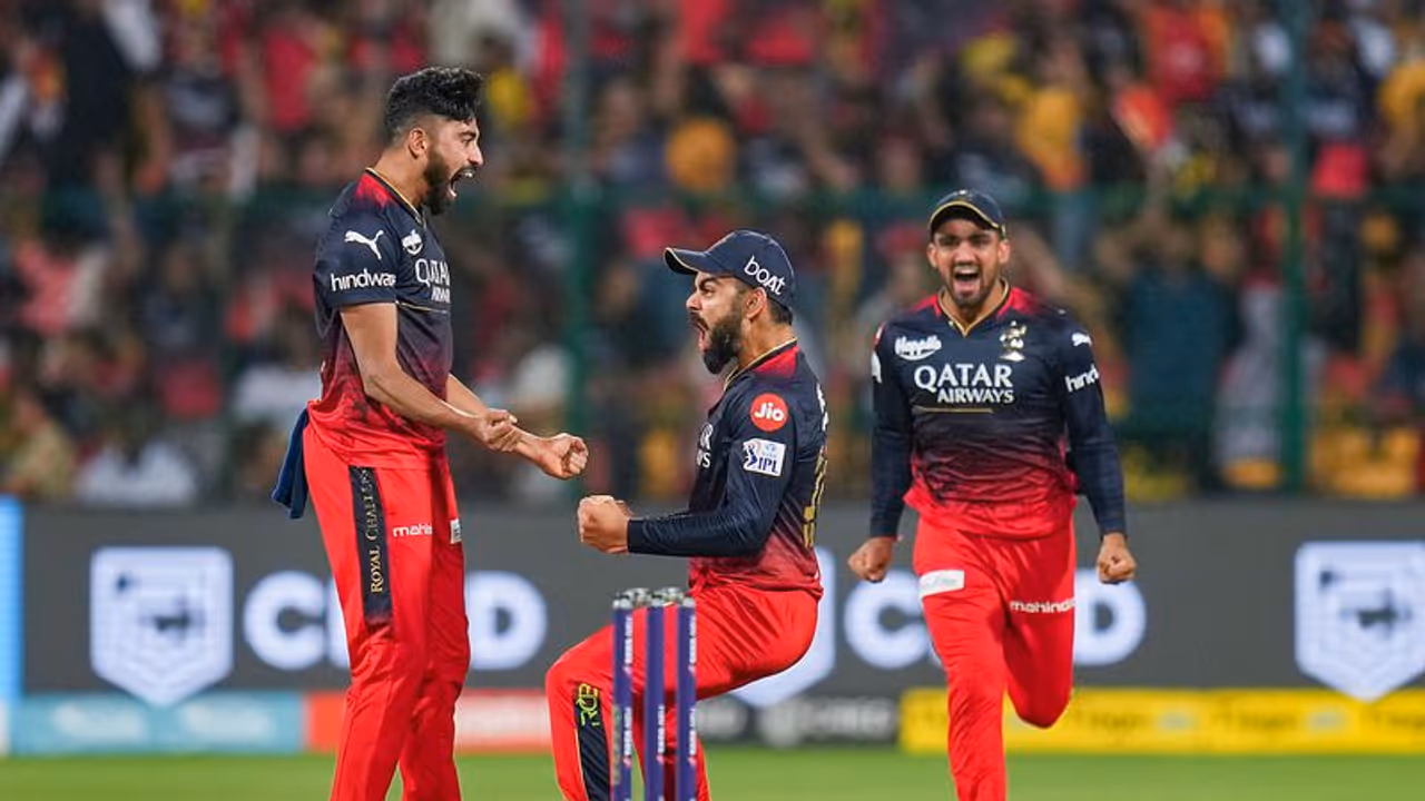 ഗംഭീറിനും നവീനുമെതിരായ വാക്കേറ്റത്തിന് പിന്നാലെ കോലിയുടെ ആദ്യ പ്രതികരണമെത്തി; ആരാധകരോടും കടപ്പാട് ഗംഭീറിനും നവീനുമെതിരായ വാക്കേറ്റത്തിന് പിന്നാലെ കോലിയുടെ ആദ്യ പ്രതികരണമെത്തി; ആരാധകരോടും കടപ്പാട്