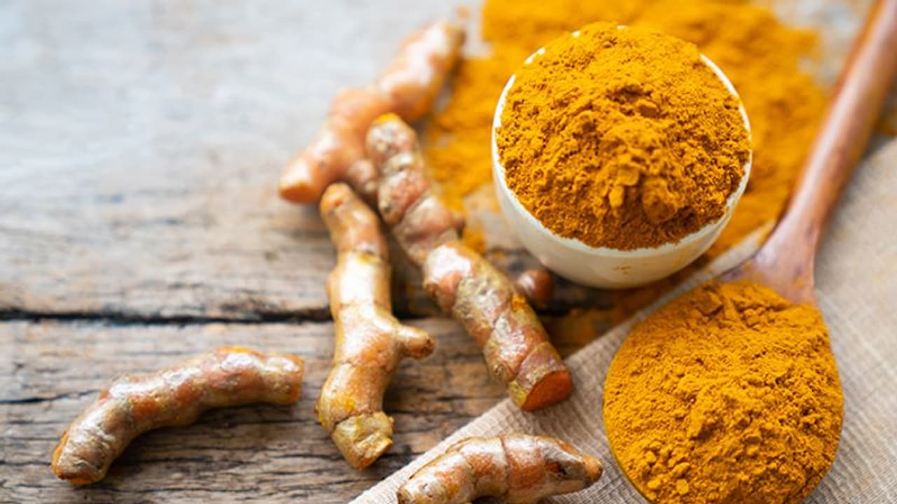 ദിവസവും ഒരു ടീസ്പൂണ് മഞ്ഞള് ഏതെങ്കിലും വിധത്തില് കഴിക്കുന്നത് കൊണ്ടുള്ള ഗുണം... ദിവസവും ഒരു ടീസ്പൂണ് മഞ്ഞള് ഏതെങ്കിലും വിധത്തില് കഴിക്കുന്നത് കൊണ്ടുള്ള ഗുണം...