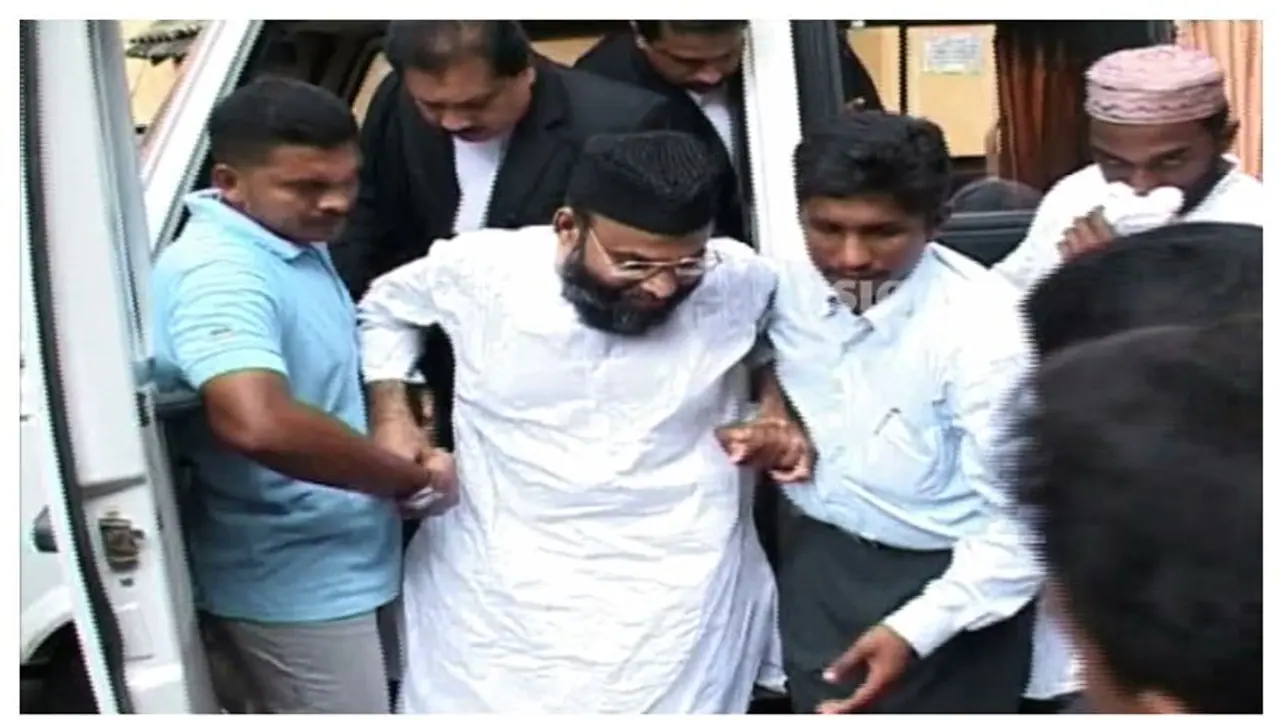 മദനിയുടെ ചികിത്സക്കും നിയമപോരാട്ടത്തിനും സാമ്പത്തിക സഹായം അഭ്യര്ത്ഥിച്ച് മുസ്ലിം സംഘടനകള് മദനിയുടെ ചികിത്സക്കും നിയമപോരാട്ടത്തിനും സാമ്പത്തിക സഹായം അഭ്യര്ത്ഥിച്ച് മുസ്ലിം സംഘടനകള്