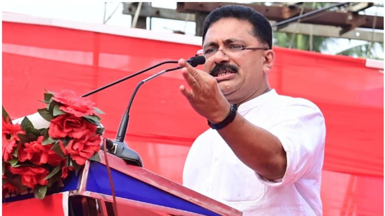 'എൻ്റെ രക്തത്തിനും ഒരു റാത്തൽ ഇറച്ചിക്കും വട്ടമിട്ടുപറന്ന കഴുകന്മാരേ'; മോദിക്ക് വരെ കത്തെഴുതിയവരോട് ഒരുവാക്ക്!