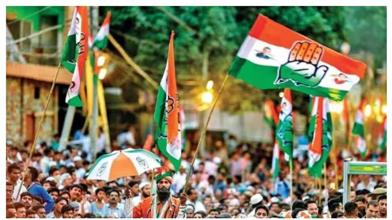 കർണാടക നിയമസഭാ തിരഞ്ഞെടുപ്പ്: 7 സീറ്റുകളിലേക്ക് കൂടി സ്ഥാനാർത്ഥികളെ പ്രഖ്യാപിച്ച് കോൺഗ്രസ് കർണാടക നിയമസഭാ തിരഞ്ഞെടുപ്പ്: 7 സീറ്റുകളിലേക്ക് കൂടി സ്ഥാനാർത്ഥികളെ പ്രഖ്യാപിച്ച് കോൺഗ്രസ്