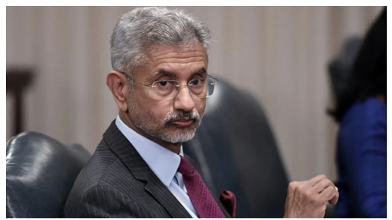 'സ്വന്തം മണ്ണിൽ കാനഡ തീവ്രവാദത്തെ പ്രോത്സാഹിപ്പിക്കുന്നു'; കാനഡക്കെതിരെ ആഞ്ഞടിച്ച് വിദേശകാര്യ മന്ത്രി 'സ്വന്തം മണ്ണിൽ കാനഡ തീവ്രവാദത്തെ പ്രോത്സാഹിപ്പിക്കുന്നു'; കാനഡക്കെതിരെ ആഞ്ഞടിച്ച് വിദേശകാര്യ മന്ത്രി