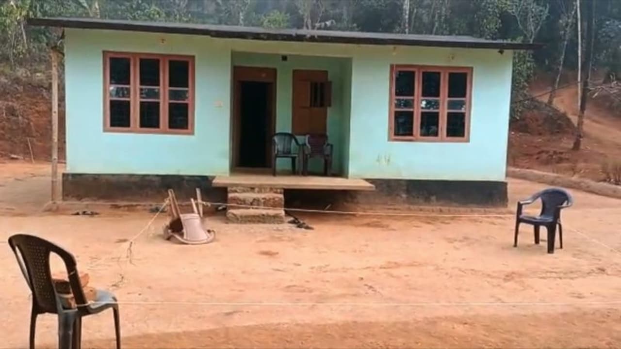 വയനാട് സഹോദരന്റെ അടിയേറ്റ് യുവാവ് കൊല്ലപ്പെട്ടു വയനാട് സഹോദരന്റെ അടിയേറ്റ് യുവാവ് കൊല്ലപ്പെട്ടു