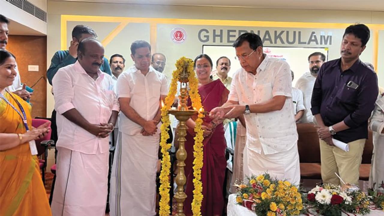 എറണാകുളം ജനറൽ ആശുപത്രിക്ക് 1.1 കോടിയുടെ ഡിജിറ്റൽ മാമോഗ്രാം സംഭാവന ചെയ്ത് കല്യാൺ സിൽക്സ്