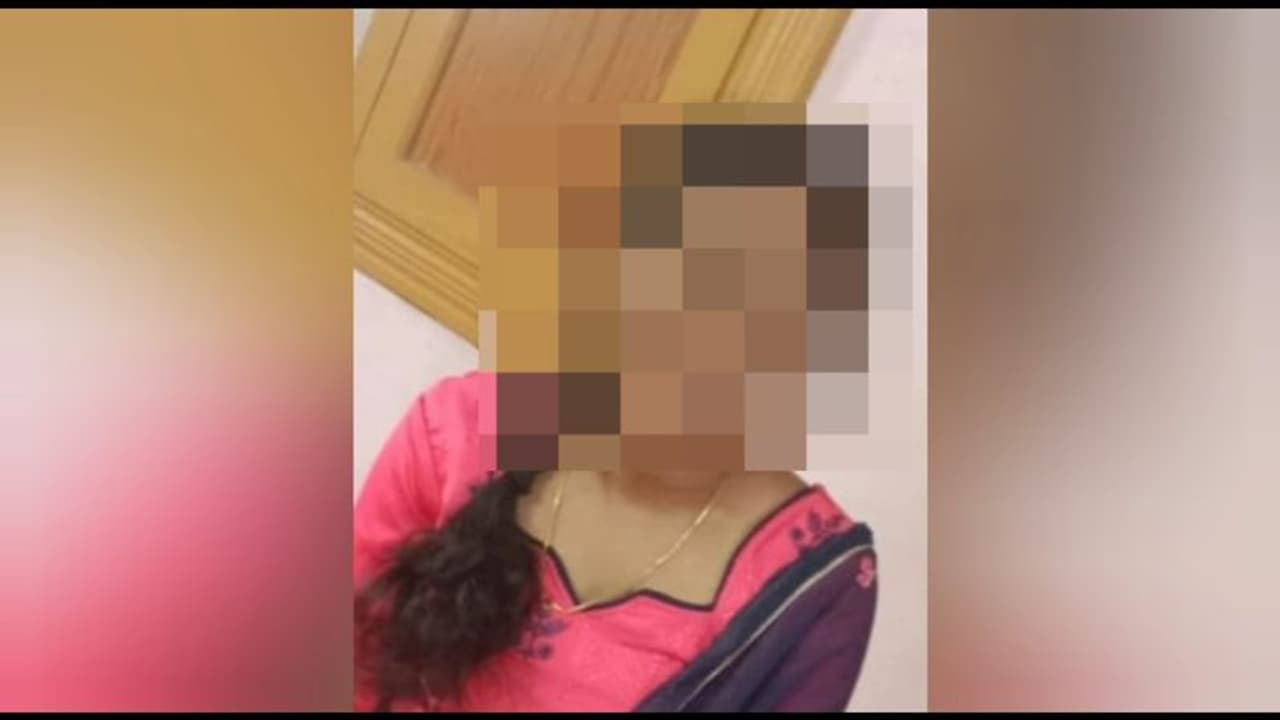 நெல்லையில் மாயமான இளம் பெண் கிணற்றில் பிணமாக மீட்பு; காவல் துறையினர் விசாரணை நெல்லையில் மாயமான இளம் பெண் கிணற்றில் பிணமாக மீட்பு; காவல் துறையினர் விசாரணை