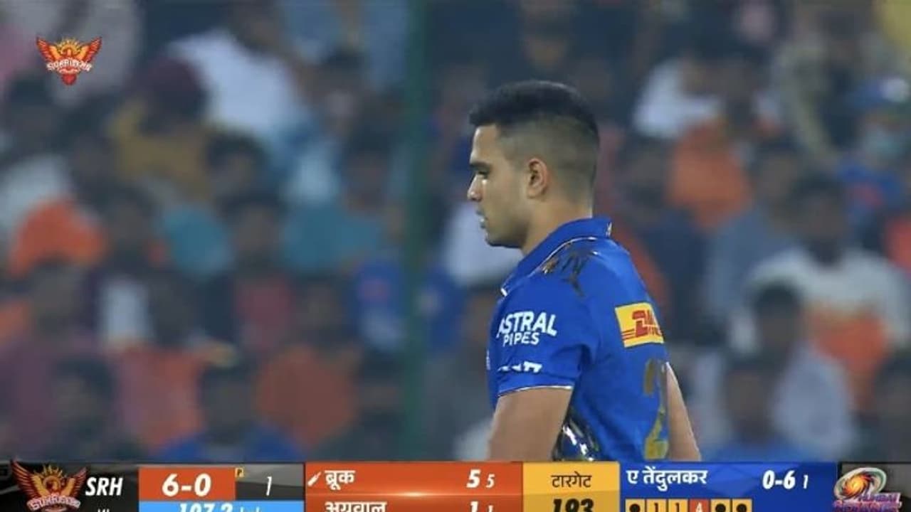 നായയുടെ കടിയേറ്റു, നെറ്റ്സില് പോലും പന്തെറിയുന്നില്ലെന്ന് വെളിപ്പെടുത്തി അര്ജ്ജുന് ടെന്ഡുല്ക്കര് നായയുടെ കടിയേറ്റു, നെറ്റ്സില് പോലും പന്തെറിയുന്നില്ലെന്ന് വെളിപ്പെടുത്തി അര്ജ്ജുന് ടെന്ഡുല്ക്കര്