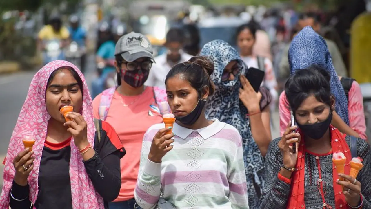 Nagpur burns at 56°C after Delhi hits 52.9°C: IMD raises heatwave alarm Nagpur burns at 56°C after Delhi hits 52.9°C: IMD raises heatwave alarm